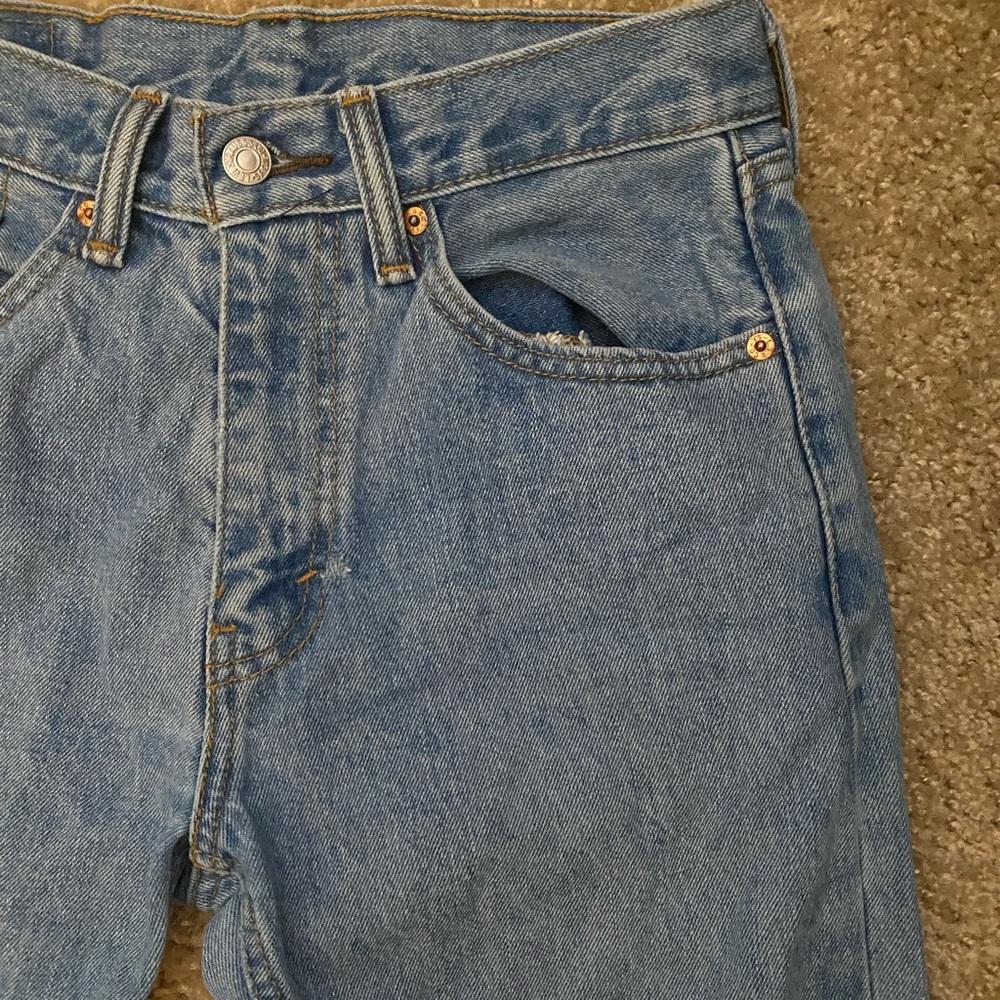 LEVIS JEANS - Picture 2 of 3